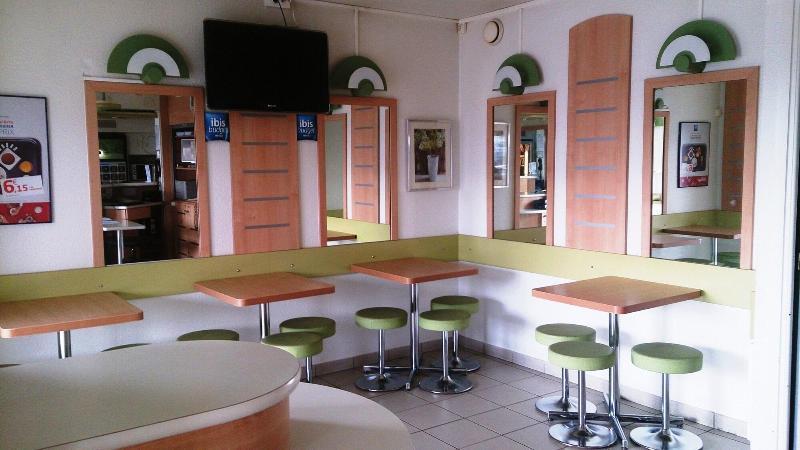 Ibis Budget Versailles Trappes Exterior photo